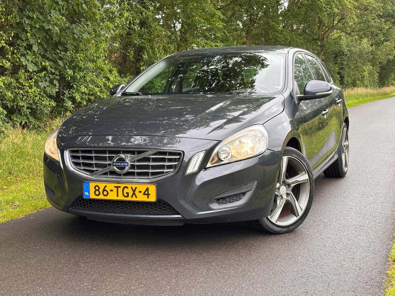 Volvo V60 - 1.6 T3 Kinetic | Cruise + Airco Nu € 6.950,- !!! - AutoWereld.nl