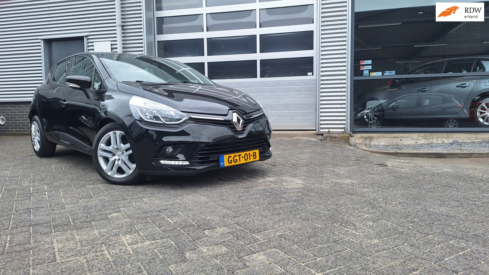 Renault Clio - 0.9 TCe Limited/Nav/Cruise/Lm/Enz/ - AutoWereld.nl