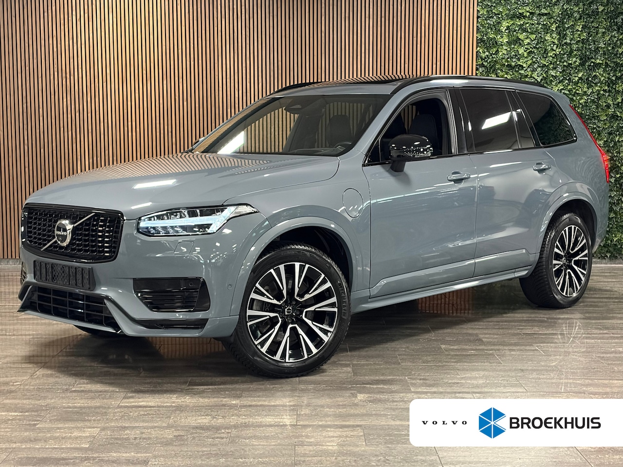 Volvo XC90 - T8 AWD Recharge Ultimate Dark Long Range | Trekhaak | 360 Camera | Head-Up Display | Harma - AutoWereld.nl