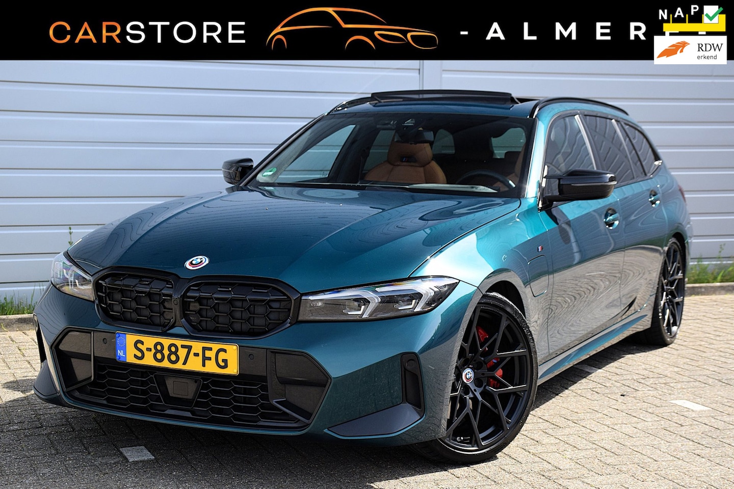 BMW 3-serie Touring - 330e*M-Pakket*Dak*Trekhaak*112Dkm**Keyless*2023*Boston Green*INDIVIDUAL* - AutoWereld.nl