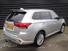 Mitsubishi Outlander - 2.4 PHEV Instyle Leder, E.achterklep, Trekhaak