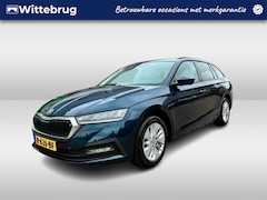 Skoda Octavia Combi - 1.0 TSI Business Edition / Navi/ Camera/ Haak/ App-connect / Stoelverwarming voor