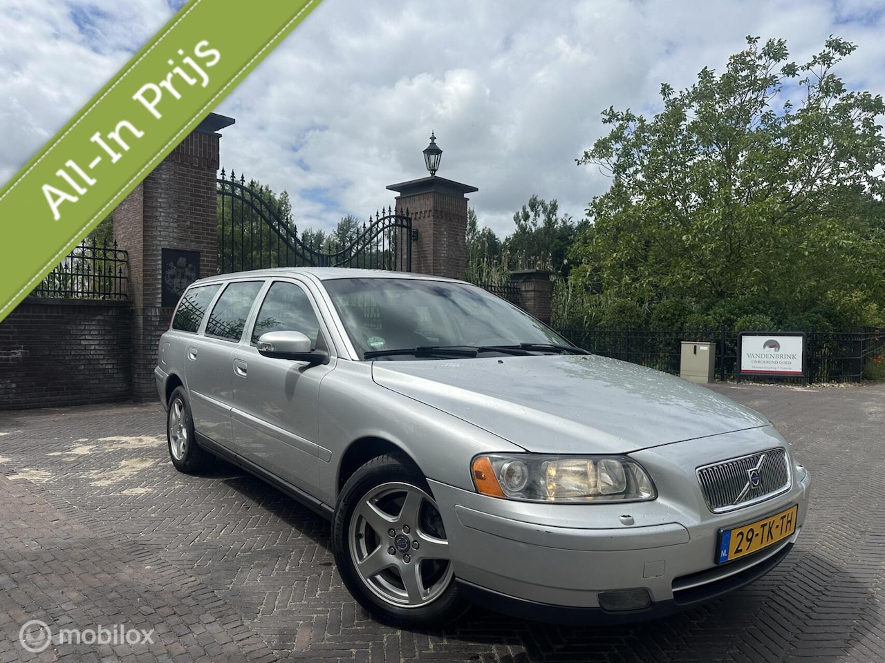 Volvo V70 - 2.0T4 Edition Classic NAP Trekhaak Airco Leer - AutoWereld.nl