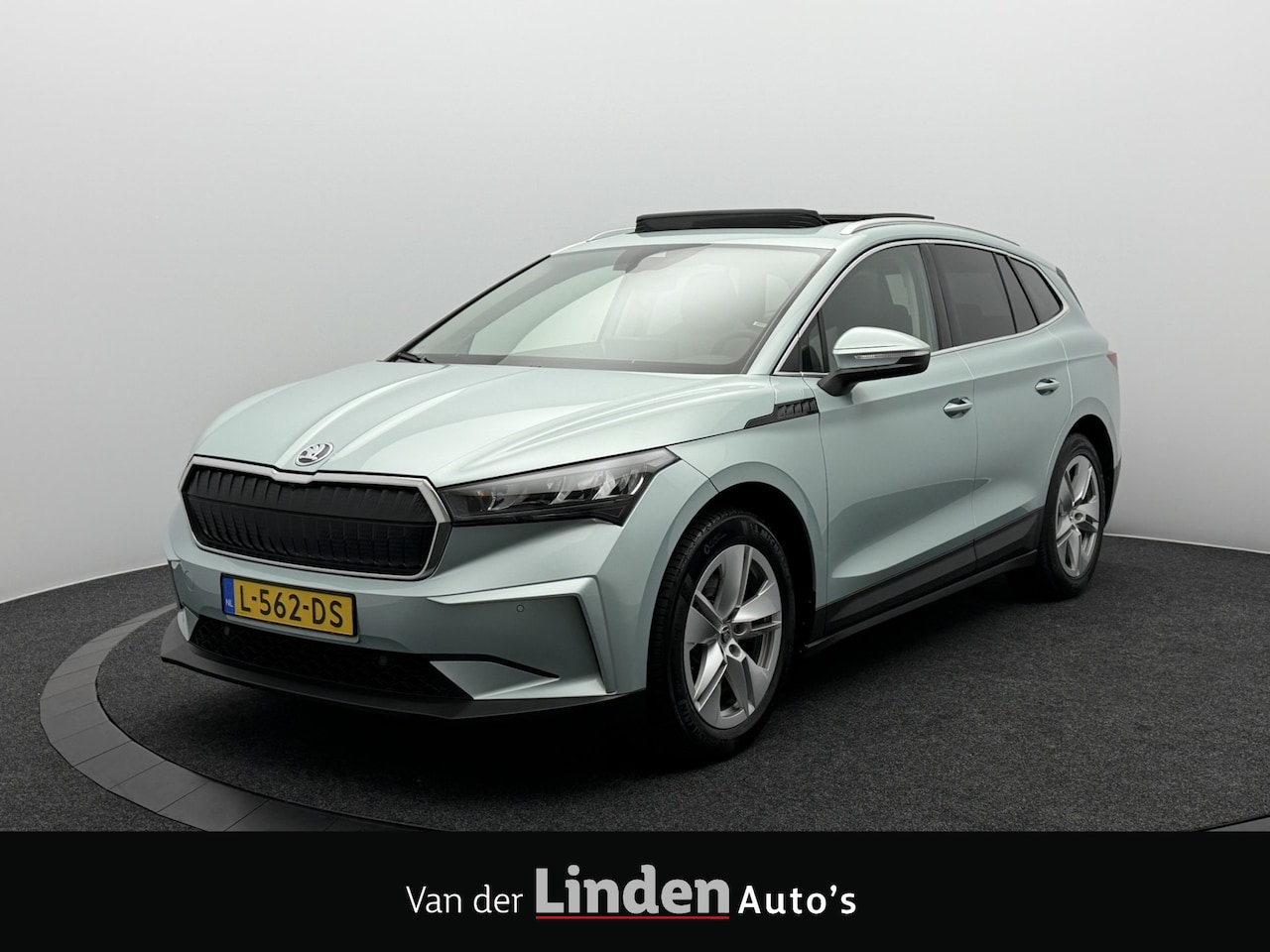 Skoda Enyaq iV - 60 SOH 92,4% | Panoramadak | Camera | Navigatie | Carplay&Android - AutoWereld.nl