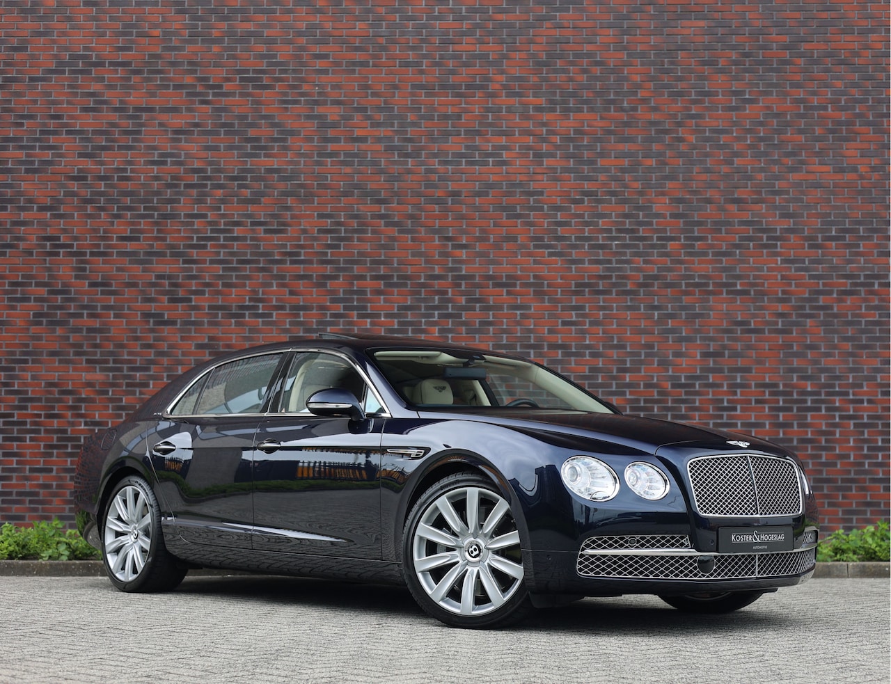 Bentley Flying Spur - 6.0 W12 | Mulliner - Perfecte staat - AutoWereld.nl