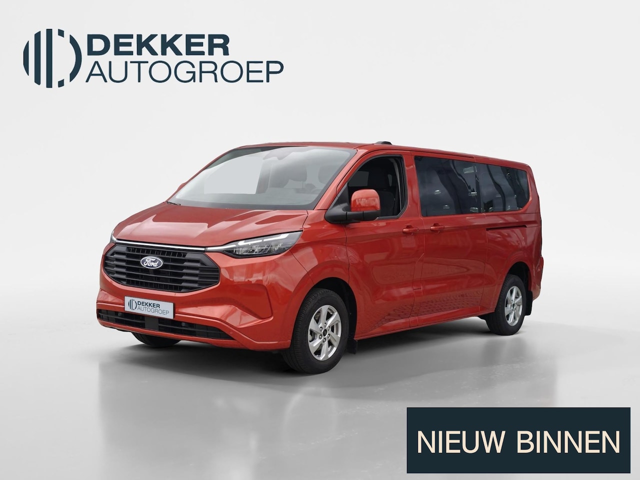 Ford Transit Custom - 340 2.5 PHEV L2H1 Limited Kombi 9-persoons - AutoWereld.nl