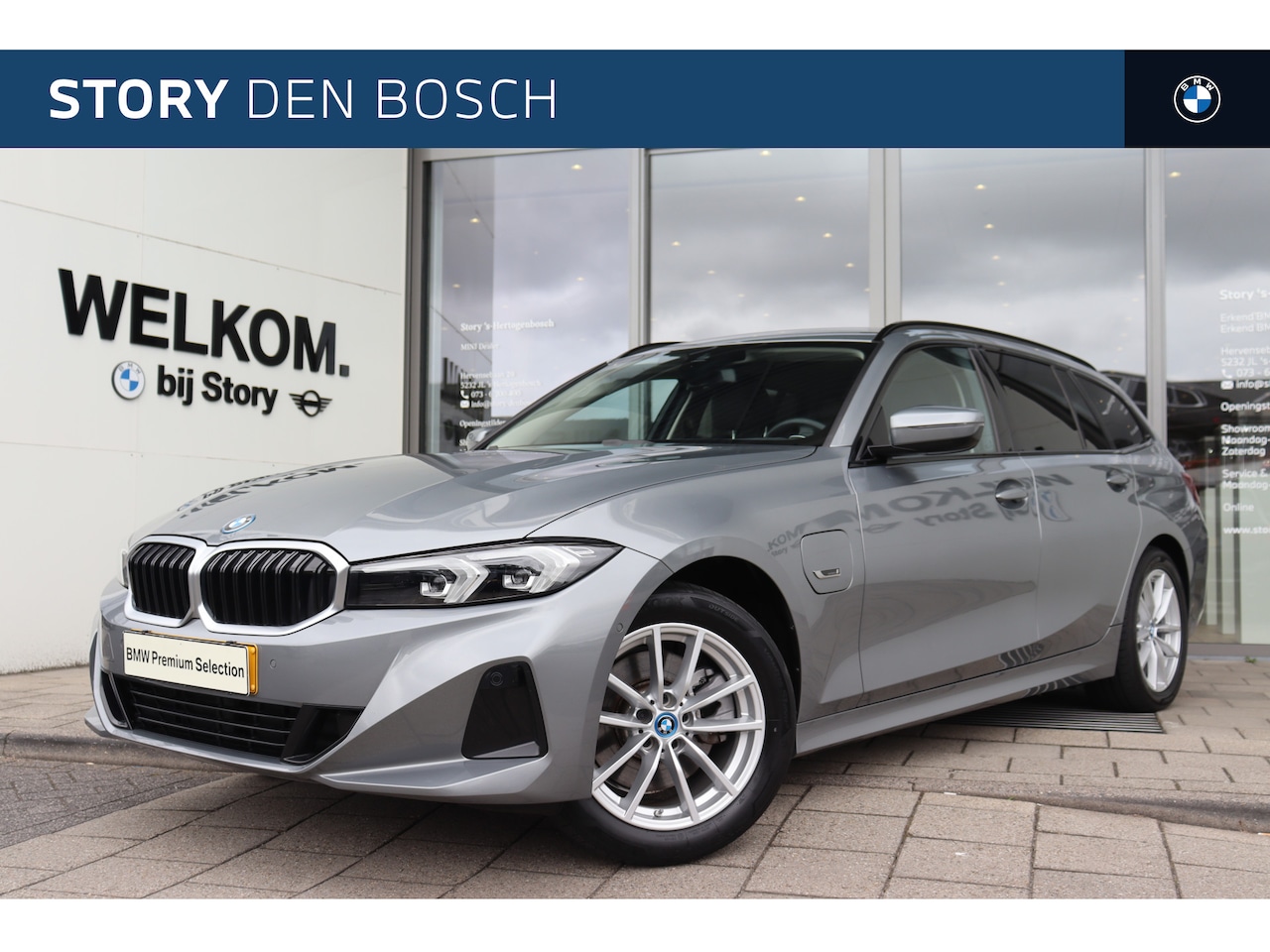 BMW 3-serie Touring - 320e Automaat / Trekhaak / Sportstoelen / Achteruitrijcamera / Comfort Access / Live Cockp - AutoWereld.nl