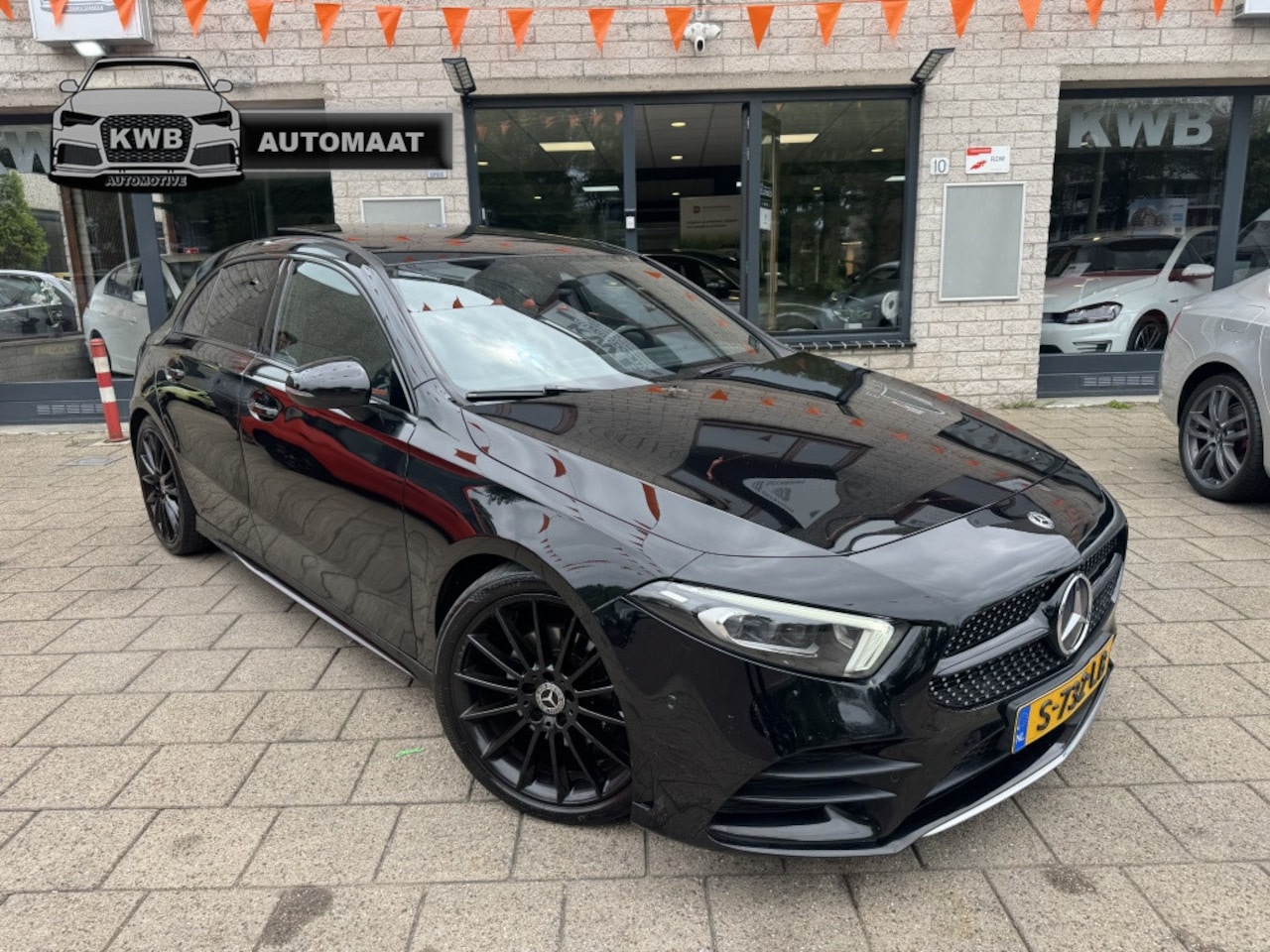Mercedes-Benz A-klasse - 200d Panoramadak Amg Pakket Matrix Led - AutoWereld.nl