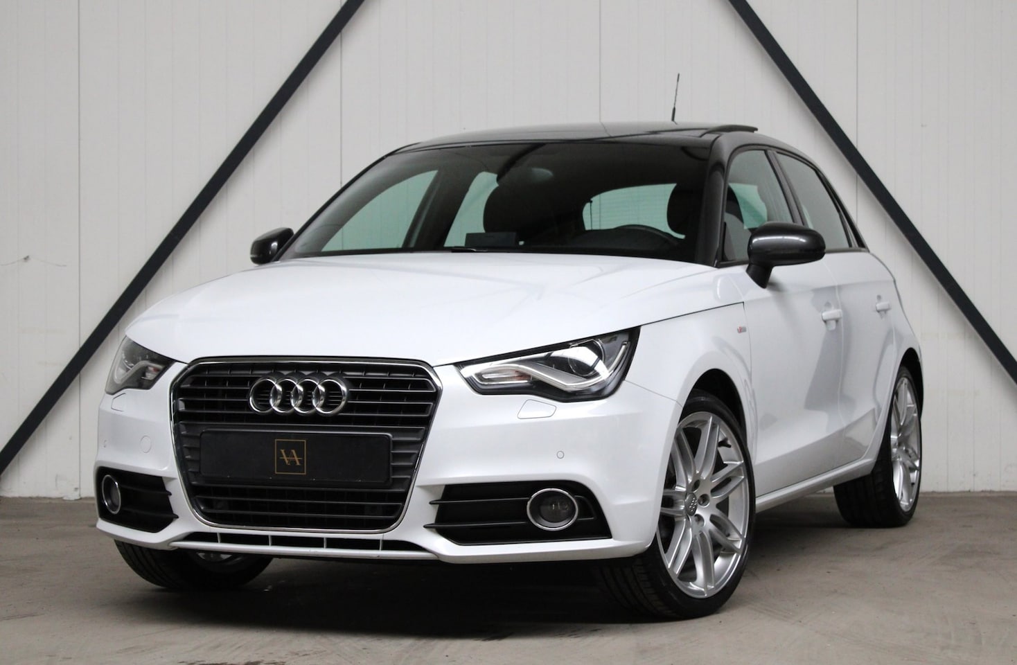 Audi A1 Sportback - 1.4 TFSI S-Line l Panoramadak l LED l XENON - AutoWereld.nl