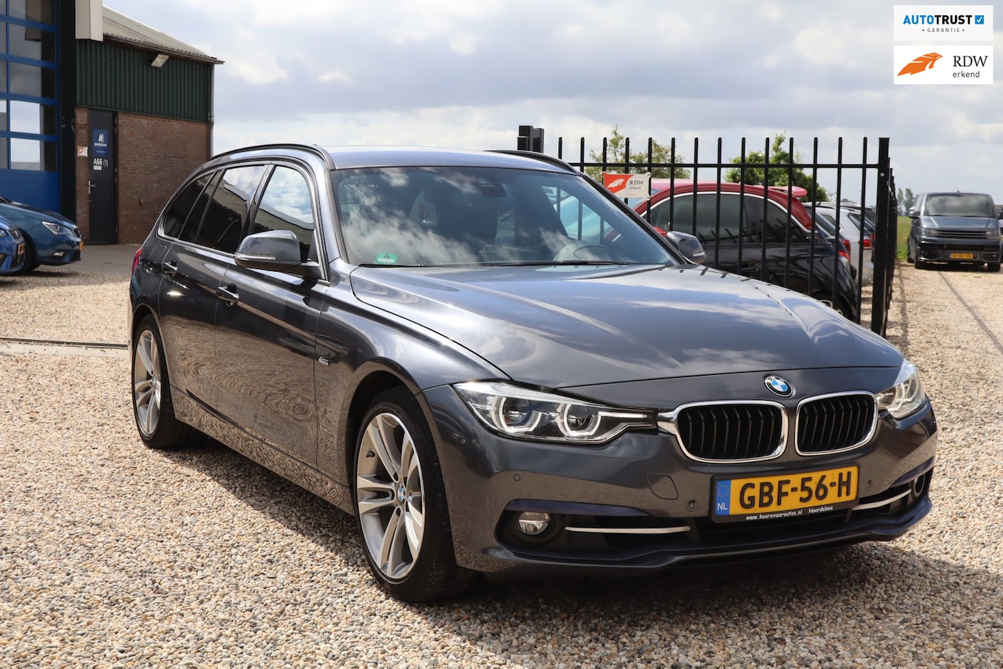 BMW 3-serie Touring - 320i Centennial High Executive sport - AutoWereld.nl