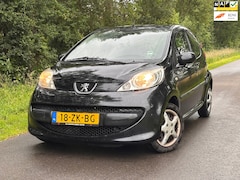 Peugeot 107 - 1.0-12V XS