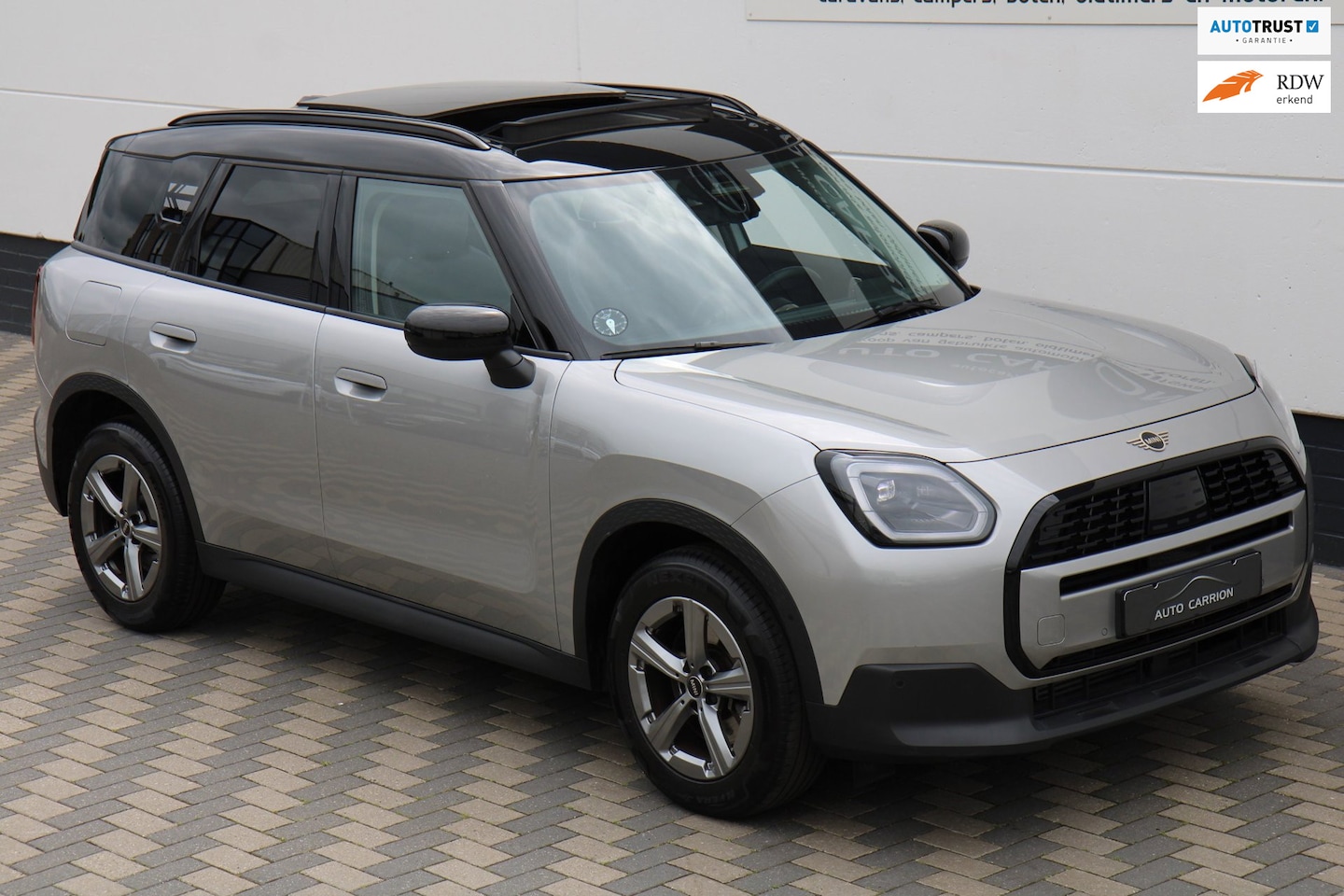 MINI Countryman - 1.5 C Favoured L Pano LED HUD Leder BTW !! - AutoWereld.nl