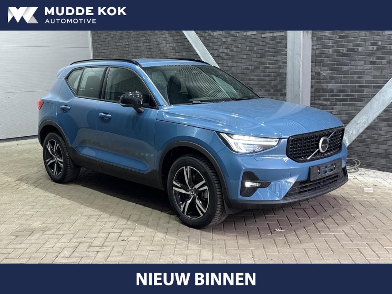 Volvo XC40 - 2.0 B3 Plus Dark | Camera | Harman/Kardon | Stoel+Stuurverwarming | Memory | Keyless - AutoWereld.nl
