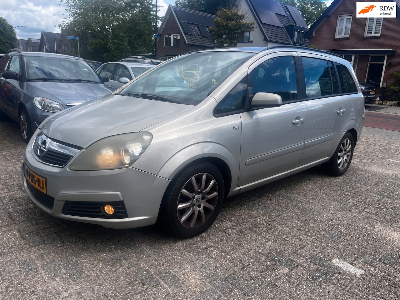 Opel Zafira - 1.8 Cosmo Isofix ecc trekhaak 7 Persoons inruilkoopje - AutoWereld.nl