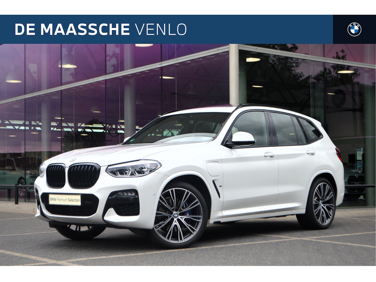 BMW X3 - xDrive30e High Executive M Sport Automaat / Trekhaak / Panoramadak / Sportstoelen / Comfor - AutoWereld.nl