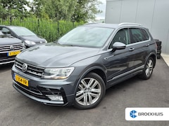 Volkswagen Tiguan - 1.4 TSI Comfortline Business R 125PK | Trekhaak | Parkeersensoren voor/achter | Navigatie