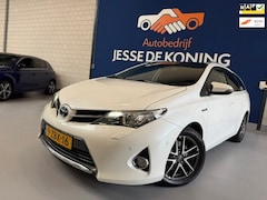 Toyota Auris Touring Sports - 1.8 Hybrid Lease Automaat / bj.2014 / panaramadak / navigatie / camera / NAP met 233721 km