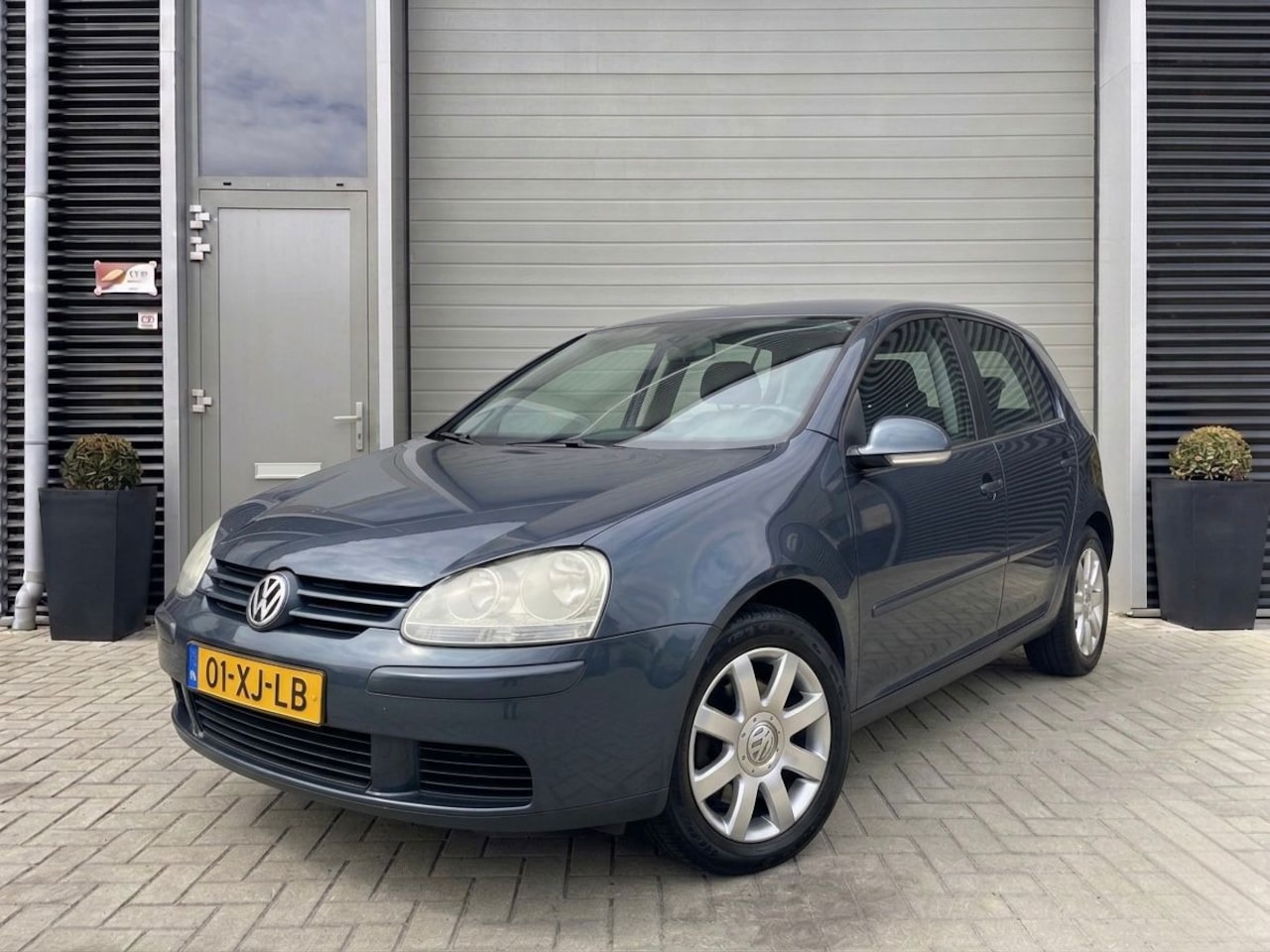 Volkswagen Golf - 1.6 FSI Optive 3/143.000 NAP/Cruise ctrl/Airco/ - AutoWereld.nl
