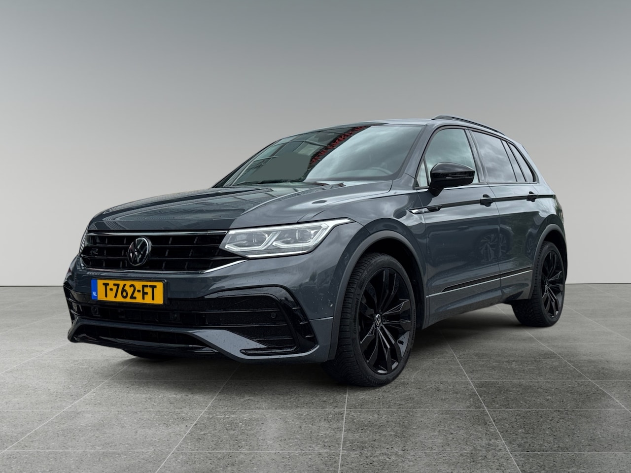 Volkswagen Tiguan - 1.5 TSI 150pk DSG R-Line Business Velgen 'Suzuka', 20 inch | Assistance Pakket Plus | Blac - AutoWereld.nl