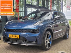 Lynk & Co 01 - | Panoramadak | Stuurverwarming | Stoelverwarming | PDC + Camera | Navigatie | Apple Carpl