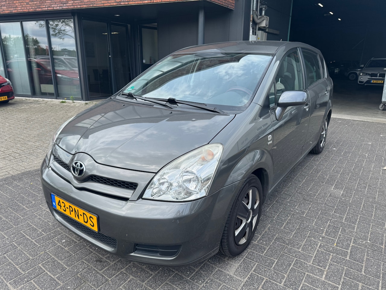 Toyota Corolla Verso - 1.6 VVT-i Terra 7PERSOONS AIRCO TREKHAAK COMPLEET ONDERHOUDEN - AutoWereld.nl