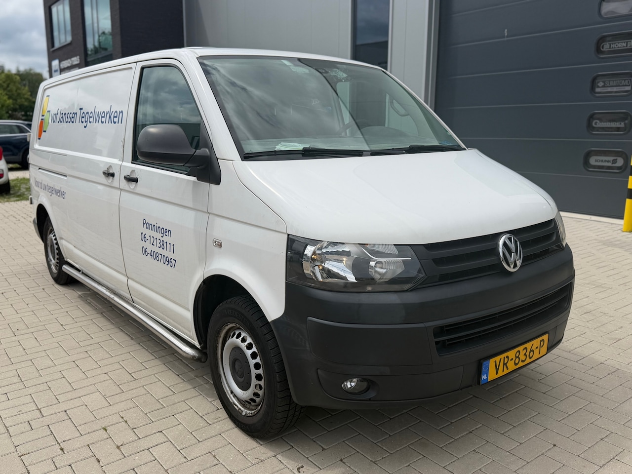 Volkswagen Transporter - 2.0 TDI L2H1 DC Budgetline 2.0 TDI L2H1 DC Budgetline - AutoWereld.nl