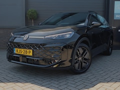 Volkswagen T-Roc - 1.5 eTsi R-Line First Edition | Pano | ACC | Stoelverwarming | Grootscherm