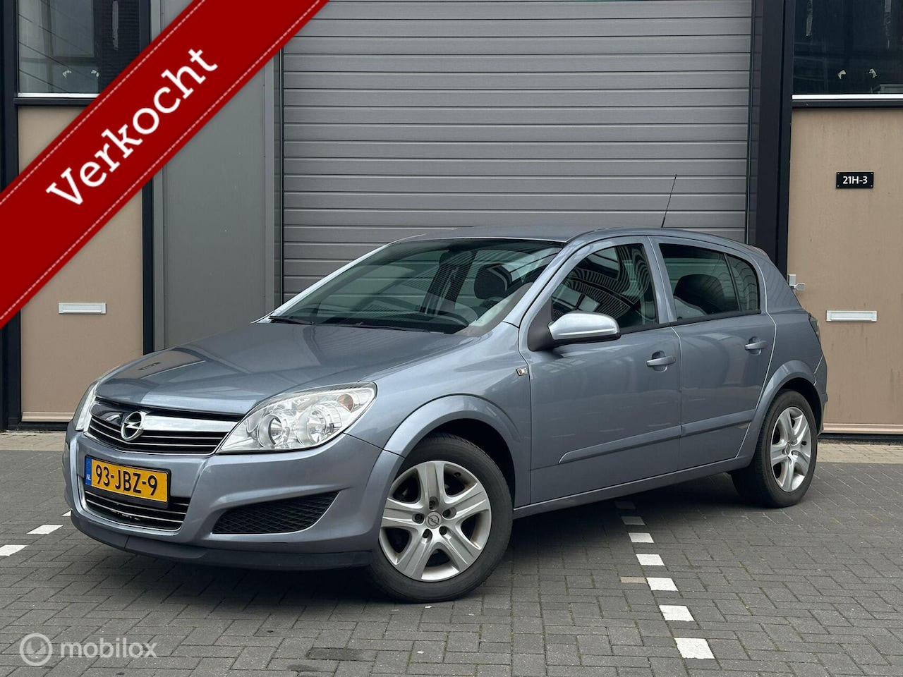 Opel Astra - 1.6 Executive / Airco / cruise / lmv / apk 2027 - AutoWereld.nl