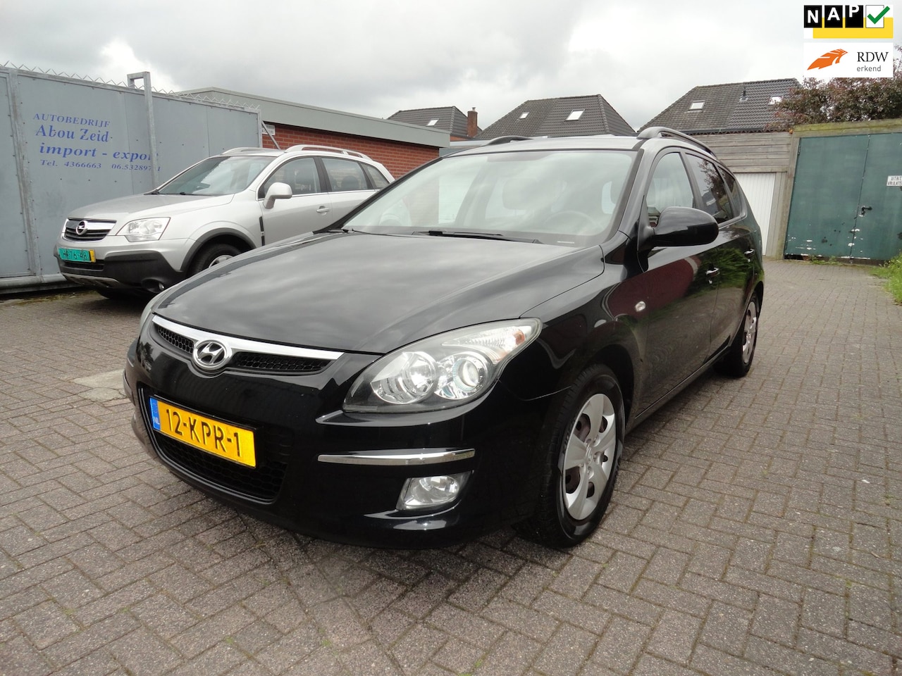 Hyundai i30 CW - 1.4i Blue Dynamic KM 260241 NAP AIRCO) - AutoWereld.nl