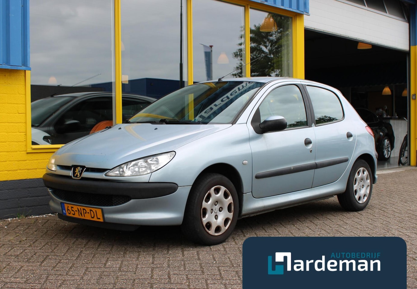 Peugeot 206 - 1.4 5deurs APK 1-2027 - AutoWereld.nl