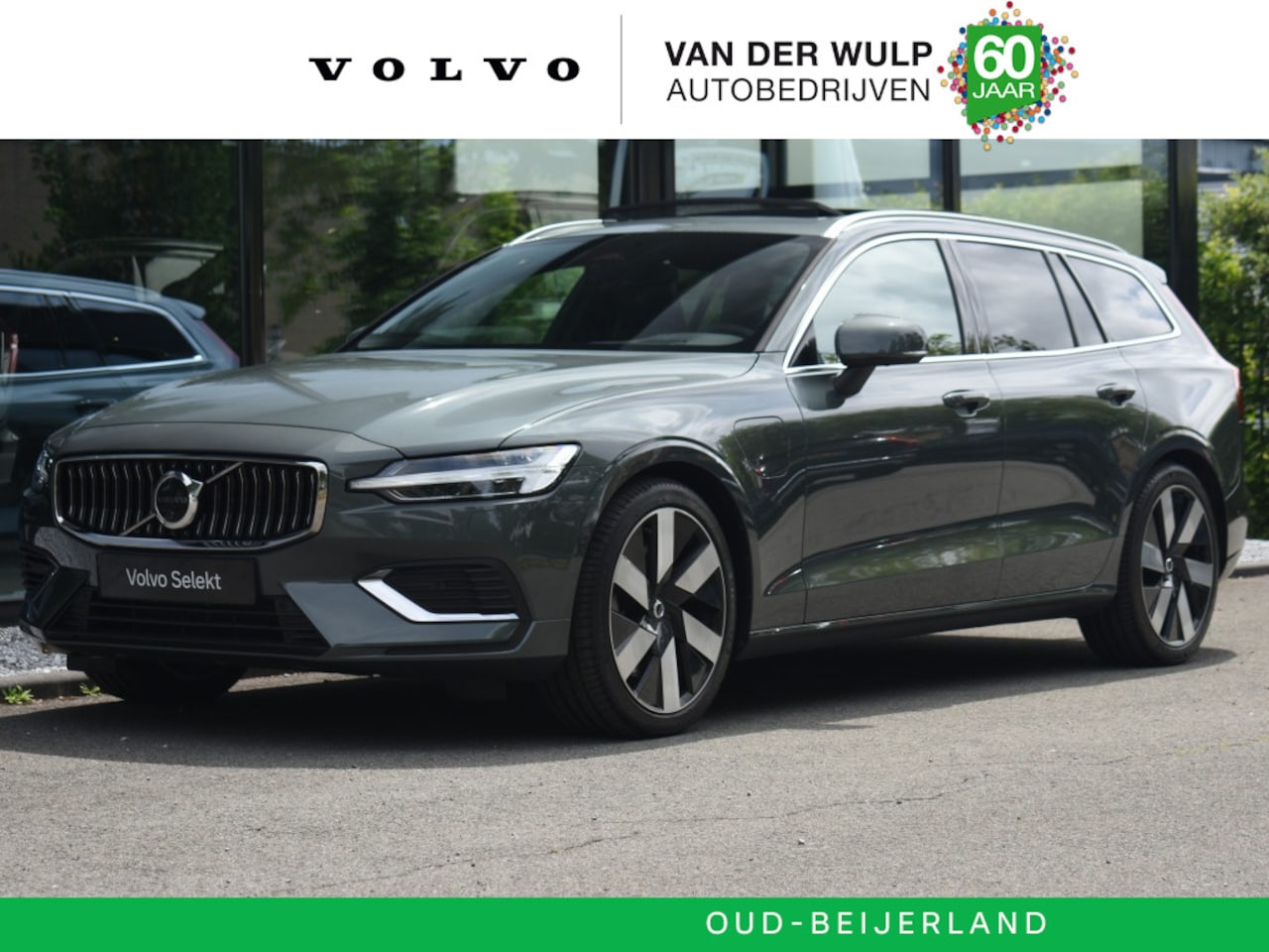 Volvo V60 - T6 350pk AWD Ultra Bright | Trekhaak | 19'' | Climate - AutoWereld.nl