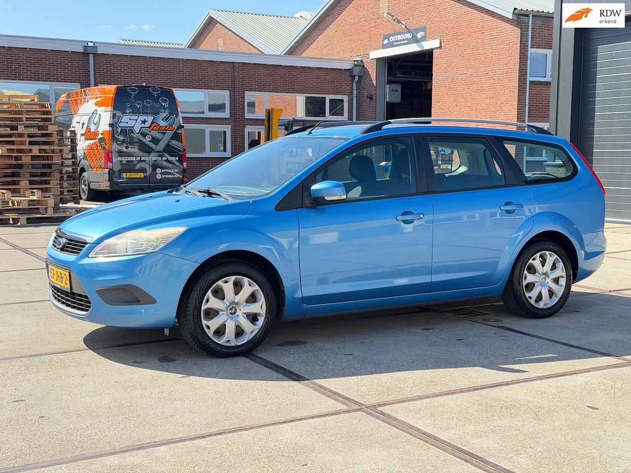 Ford Focus Wagon - 1.4 Trend Airco Cruise Nap - AutoWereld.nl