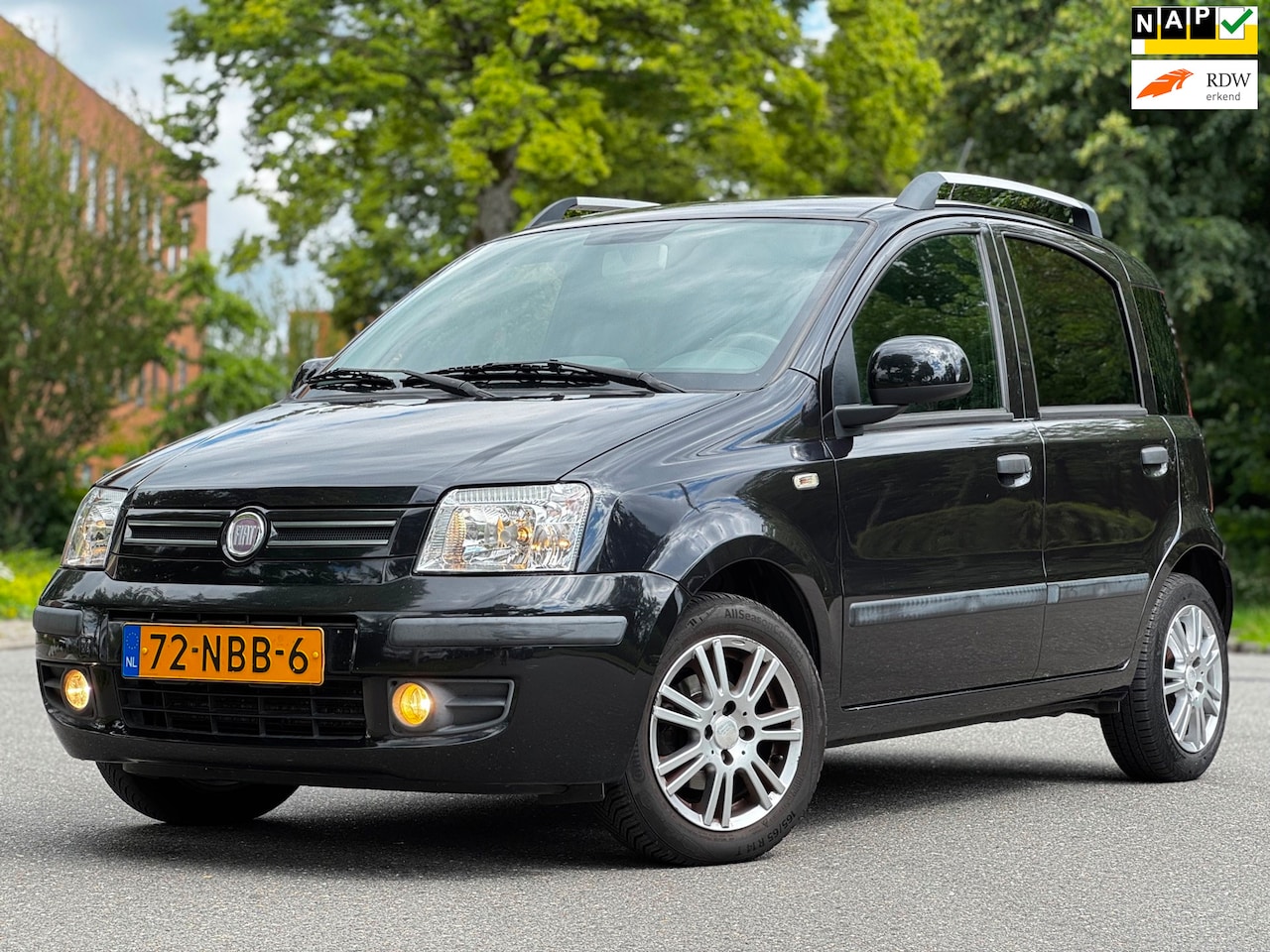 Fiat Panda - 1.2 Emotion|AIRCO|PSENSOR|LAGE KM|RIJD SCHAKELT PERFECT - AutoWereld.nl