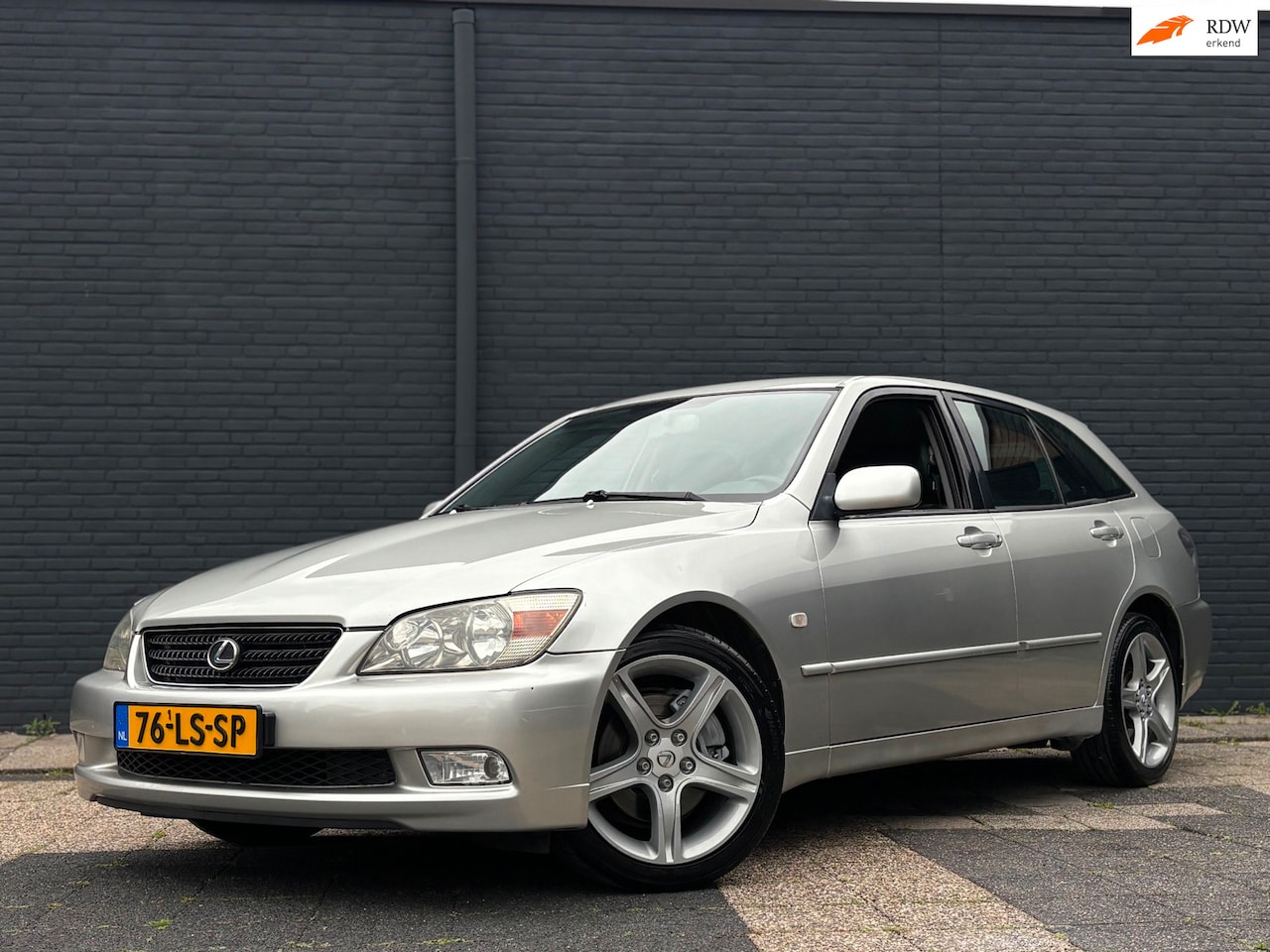 Lexus IS SportCross - 200 Business | Stoelverwarming | NAP - AutoWereld.nl