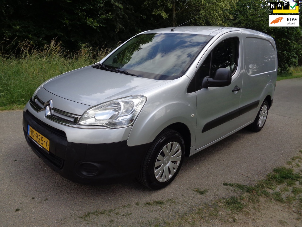 Citroën Berlingo - 1.6 HDI 500 Club Airco! Trekhaak! - AutoWereld.nl
