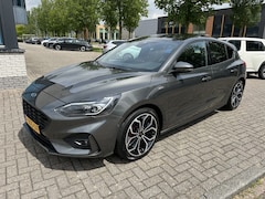 Ford Focus - 1.5 EcoB. ST L. XBns 150PK DEALER PANO afn TRHK NAP