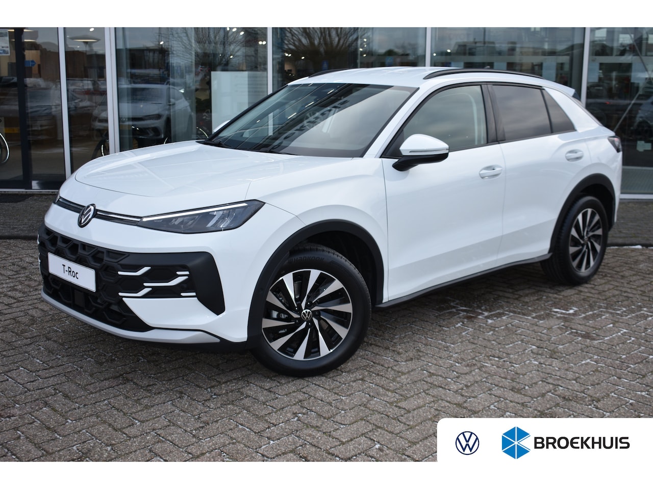 Volkswagen T-Roc - 1.5 eTSI 116PK DSG-7 Life First Edition | CAMERA | VIRTUAL COCKPIT | APP. CONNECT | ADAPT. - AutoWereld.nl