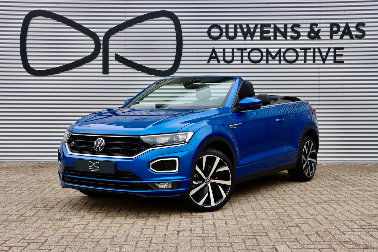 Volkswagen T-Roc Cabrio - 1.5 TSI R-Line | 1E EIGENAAR | DEALER OND. | CARPLAY | ACC | LED - AutoWereld.nl