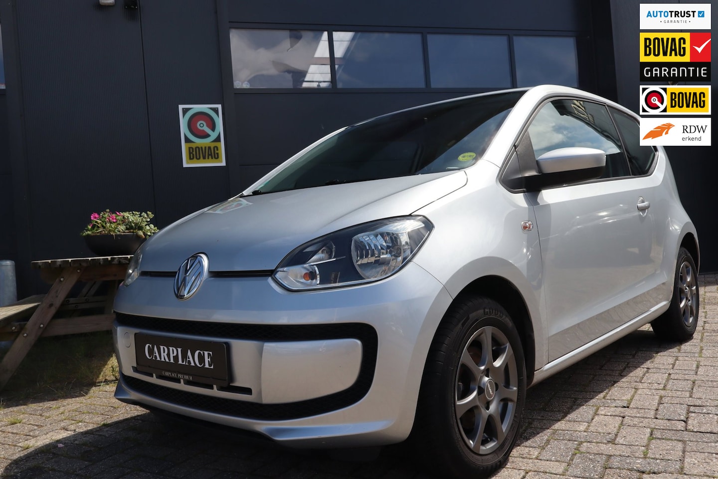 Volkswagen Up! - 1.0 high up! 1.0 high up! - AutoWereld.nl