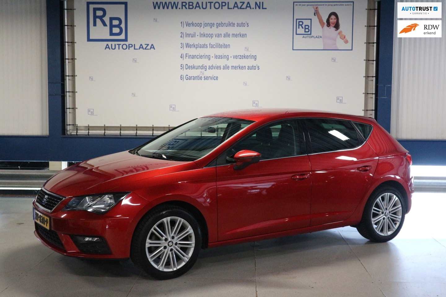 SEAT Leon - 1.4 EcoTSI Xcellence Business Intense 12 MAANDEN GARANTIE/ CARPLAY/ TREKHAAK - AutoWereld.nl