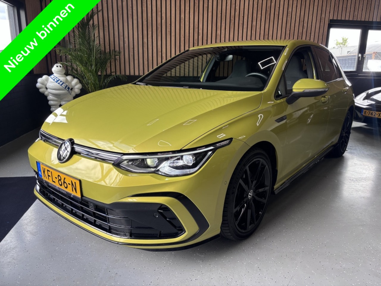 Volkswagen Golf - 1.5 eTSI RLINE!KEYLESS!CAMERA! - AutoWereld.nl