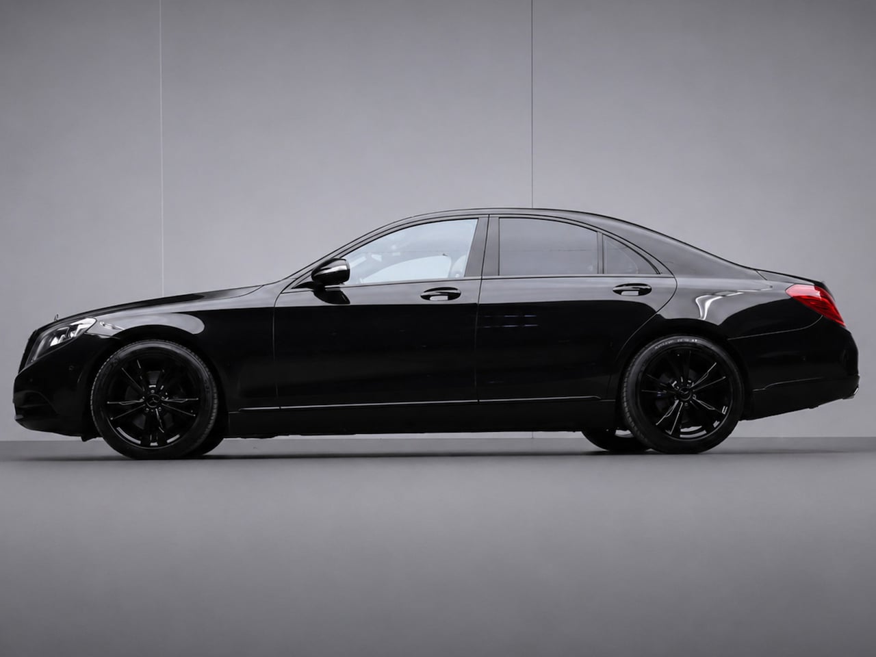 Mercedes-Benz S-klasse - 400 HYBRID Prestige AMG PANORAMADAK,LED,XENON,ELECTRISCHE STOELEN,SOFTCLOSE,LEDER,BLACK PA - AutoWereld.nl