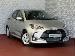 Toyota Yaris - 1.5 HYBRID CARPLAY CAMERA STOEL/STUUR VERW LMV ADAP.CRUISE ✅ Top Auto's Wijchen , Al 30 Ja