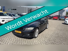BMW 3-serie Touring - 320i Luxury 170pk Clima Trekhaak 1400kg. Xenon