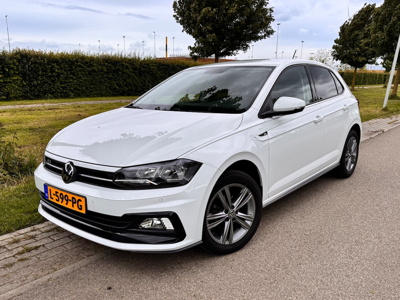 Volkswagen Polo - 1.0 TSI R-Line Edition CarPlay | ACC - AutoWereld.nl
