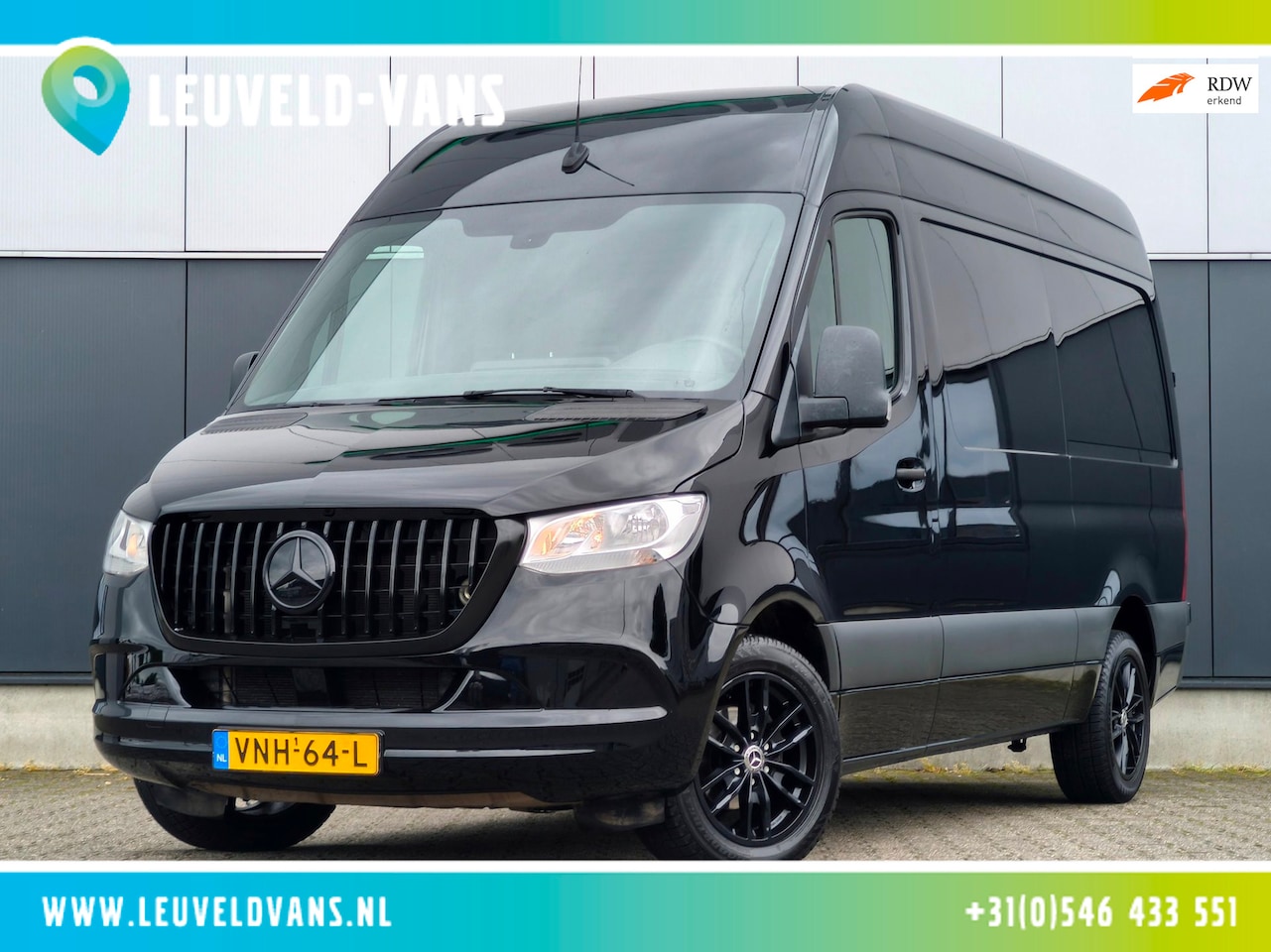Mercedes-Benz Sprinter - 317CDI AUT CRUISE CLIMATE M-BUX 3500KG TREKHAAK FULL BLACK EDITION - AutoWereld.nl