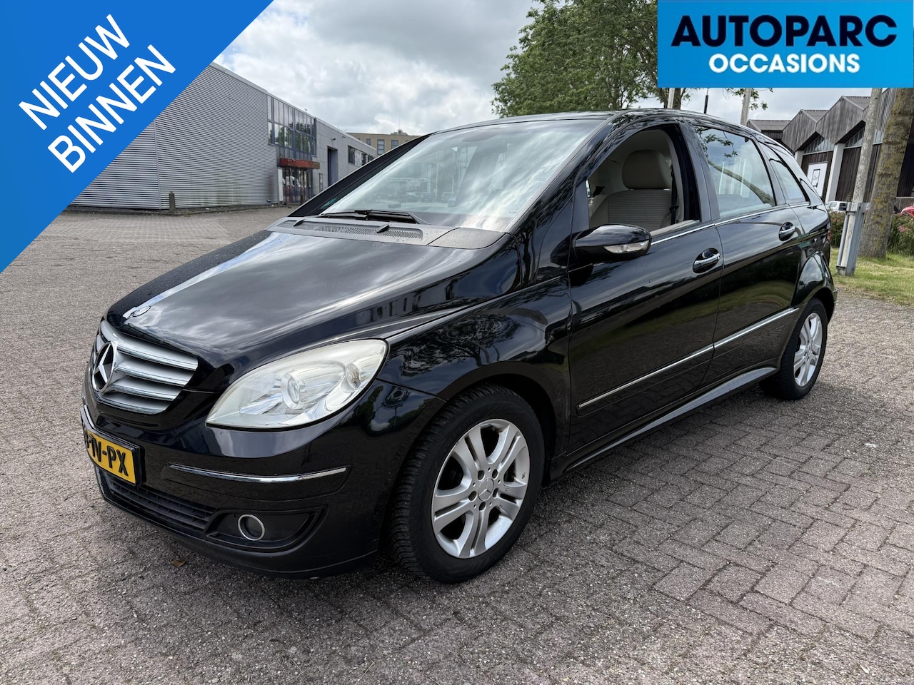 Mercedes-Benz B-klasse - 170 170 , AUTOMAAT, AIRCO, HALF LEDER, ACHTERUITRIJCAMERA, NAVI, 181.305 KM, BOEKJES, ELECTRIS - AutoWereld.nl