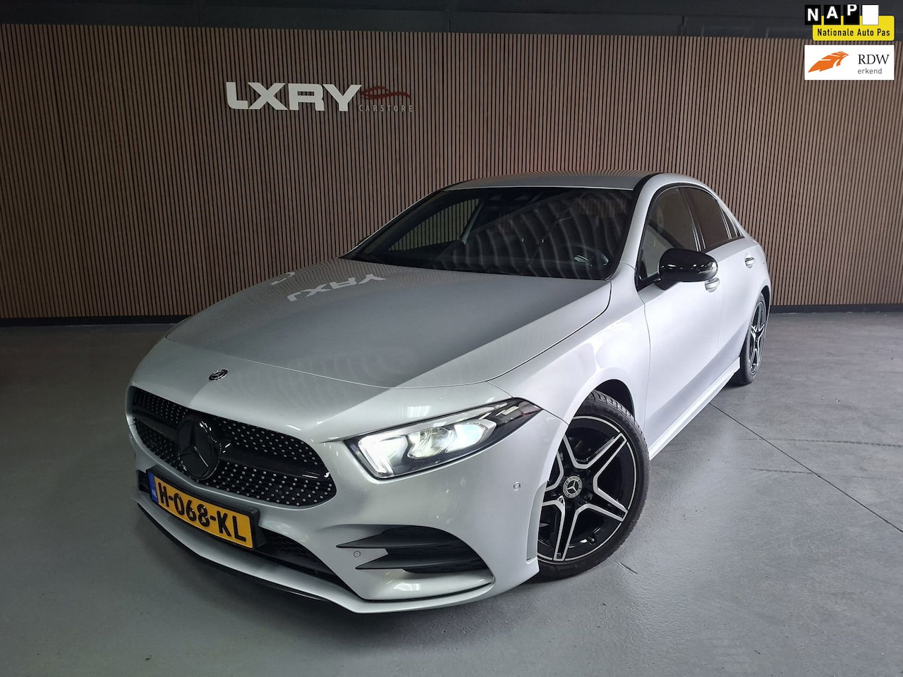 Mercedes-Benz A-klasse - 180 Business Solution AMG | Clima| Cruise | Camera | Navi | Stoelverwarming | Sfeer | - AutoWereld.nl