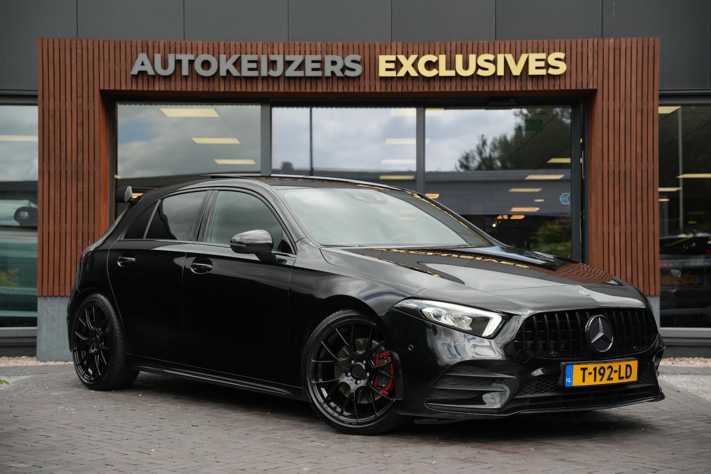 Mercedes-Benz A-klasse - 220 Premium Plus AMG Panoramadak Widescreen Ambient - AutoWereld.nl