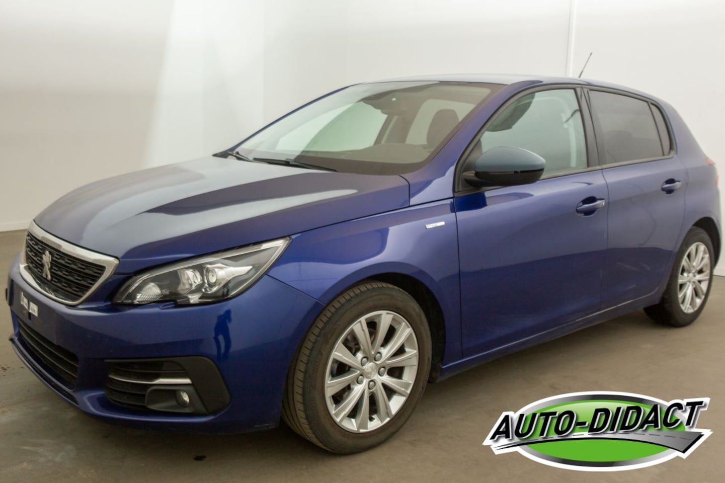 Peugeot 308 - 1.2 Style Clima Navi - AutoWereld.nl